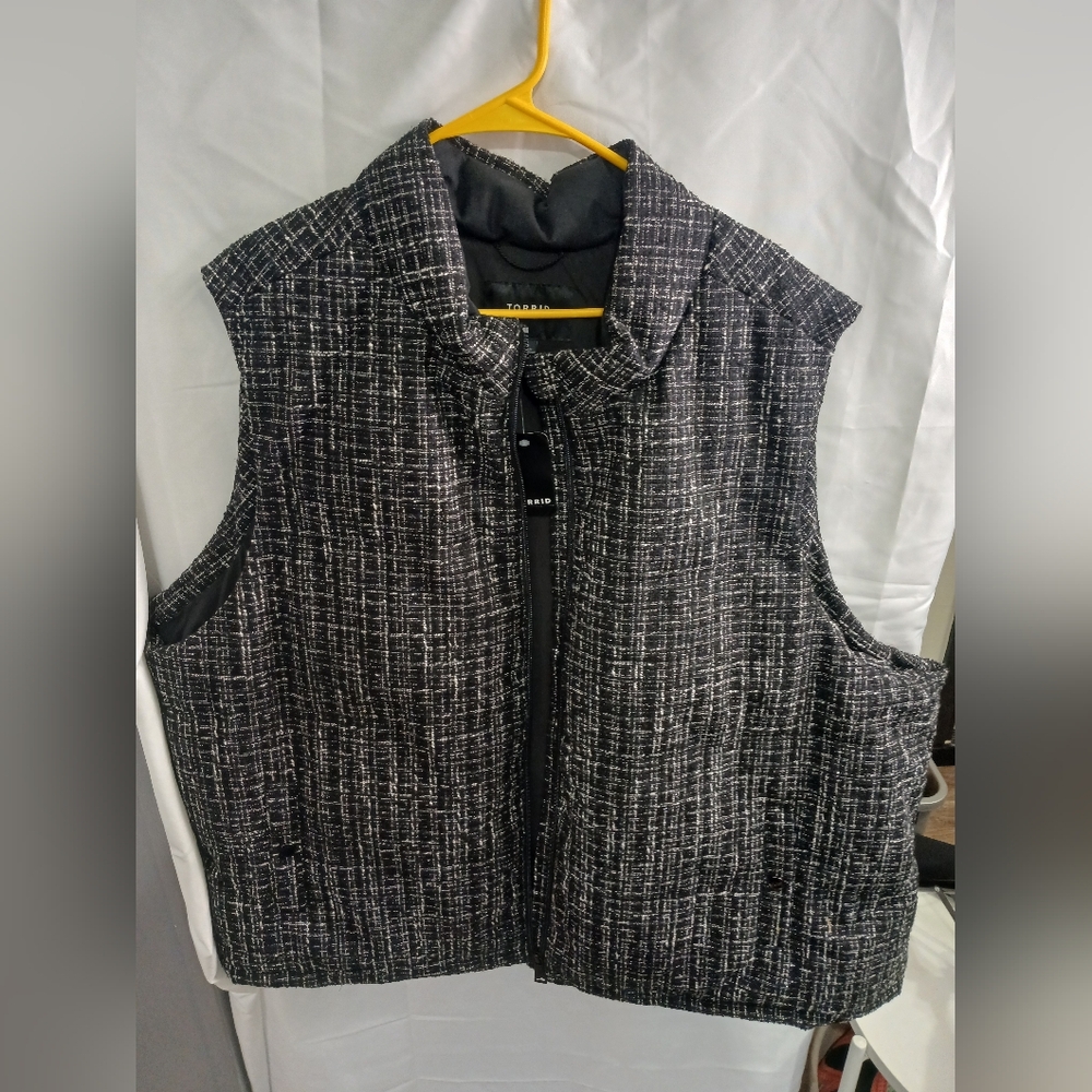 torrid Black & White Quilted Tweed Vest
